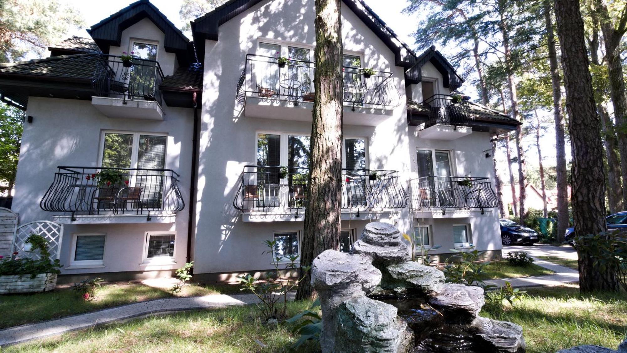 Lc Pokoje & Apartamenty Pobierowo Bagian luar foto
